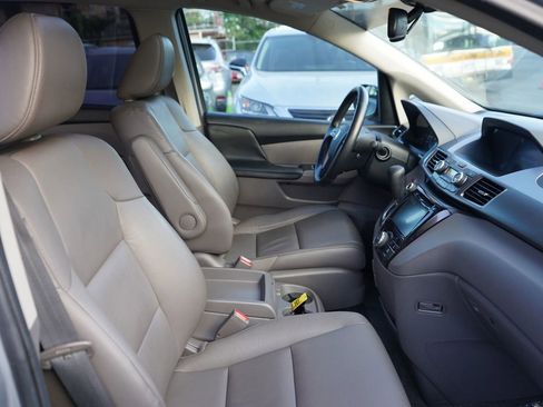 Used 2017 Honda Odyssey EX-L image 22