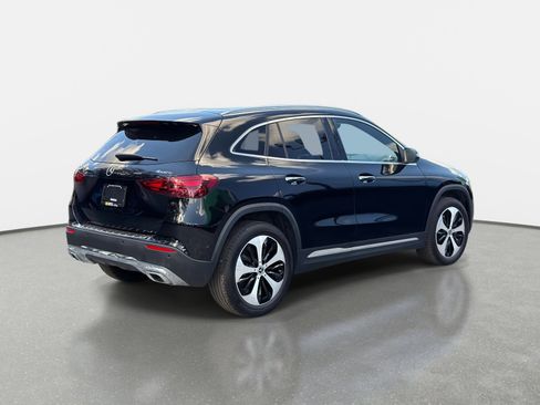 Used 2025 Mercedes-Benz GLA 250 4MATIC image 3