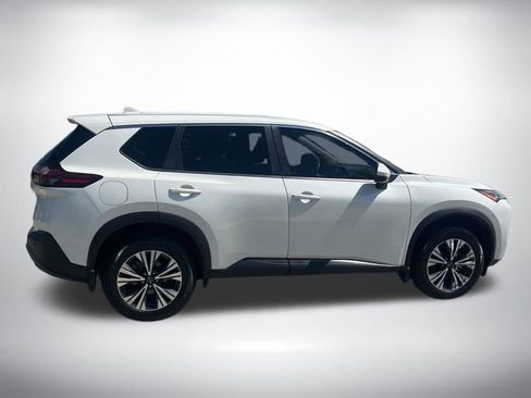 Used 2023 Nissan Rogue SV FWD image 5