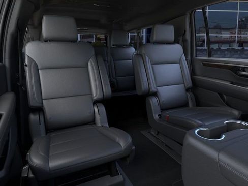 New 2026 Chevrolet Suburban LT image 17