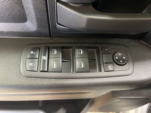 Used 2022 RAM 2500 Tradesman w/ Chrome Appearance Group AWD/4WD image 13