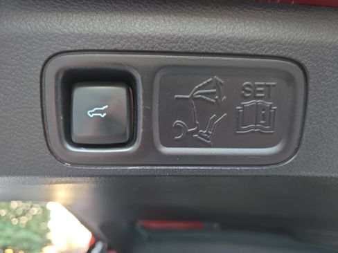 Used 2019 Ford Expedition Platinum image 16