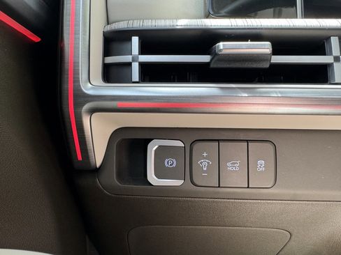 Used 2024 Hyundai Santa Fe Calligraphy image 29