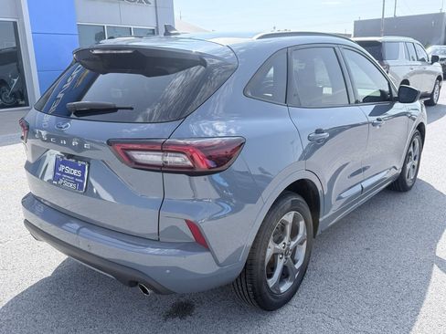 Used 2023 Ford Escape ST-Line w/ Tech Pack #1 FWD image 5