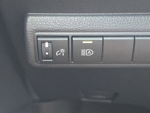 Used 2025 Toyota Corolla SE image 36
