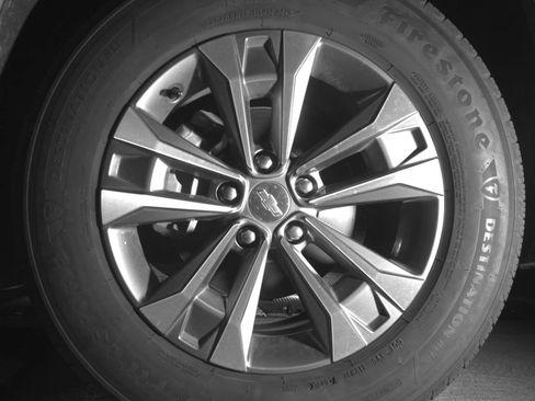 Used 2025 Chevrolet Equinox LT FWD image 16