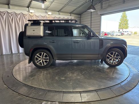 Used 2020 Land Rover Defender 110 HSE image 4