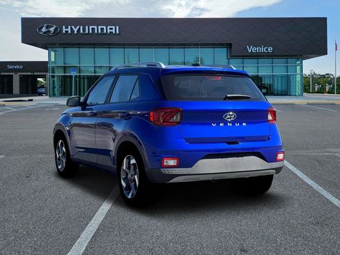 New 2026 Hyundai Venue SEL FWD image 24