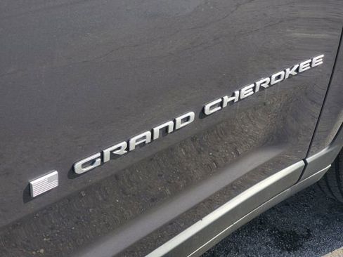 New 2026 Jeep Grand Cherokee L Limited AWD/4WD image 7