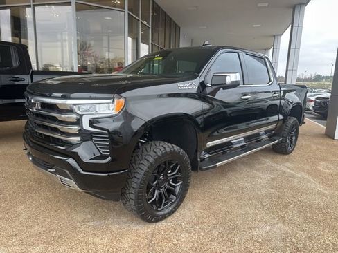 New 2026 Chevrolet Silverado 1500 High Country w/ LPO, Dark Essentials Package image 7