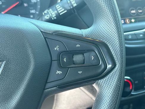 Used 2023 Chevrolet TrailBlazer LT FWD image 14