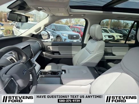Used 2025 Ford Expedition Max Active AWD/4WD image 17