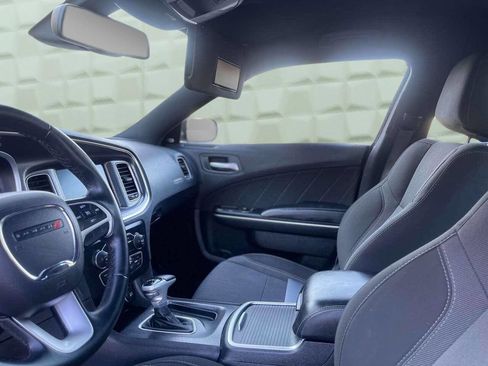 Used 2016 Dodge Charger SXT w/ Driver Confidence Group image 14