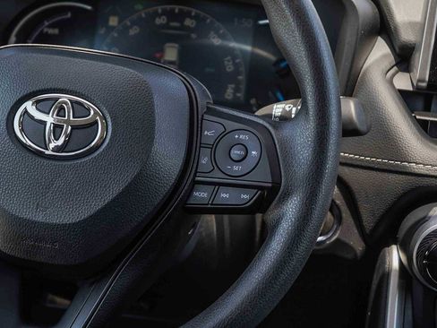 Certified 2025 Toyota RAV4 XLE AWD/4WD image 19