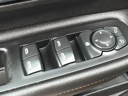 Used 2019 GMC Terrain SLE w/ Driver Convenience Package image 11