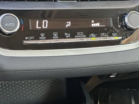 Used 2023 Toyota Corolla LE image 19