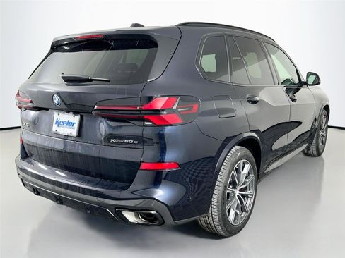 New 2026 BMW X5 xDrive50e image 6
