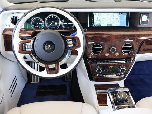 Certified 2023 Rolls-Royce Phantom Extended Wheelbase w/ Leather Finishing Pack RWD image 18
