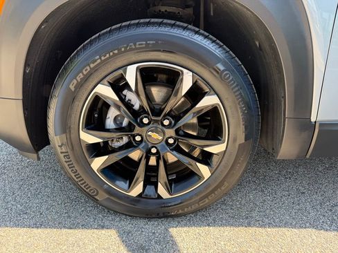 Used 2023 Chevrolet TrailBlazer LT FWD image 28