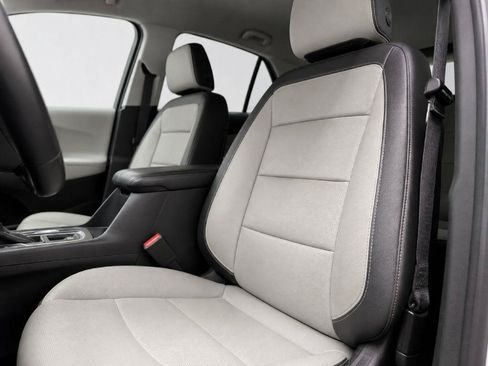 Used 2018 Chevrolet Equinox Premier w/ LPO, Floor Liner Package AWD/4WD image 9