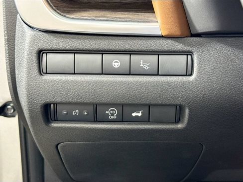 Used 2024 Nissan Rogue Platinum w/ Platinum Premium Package FWD image 10