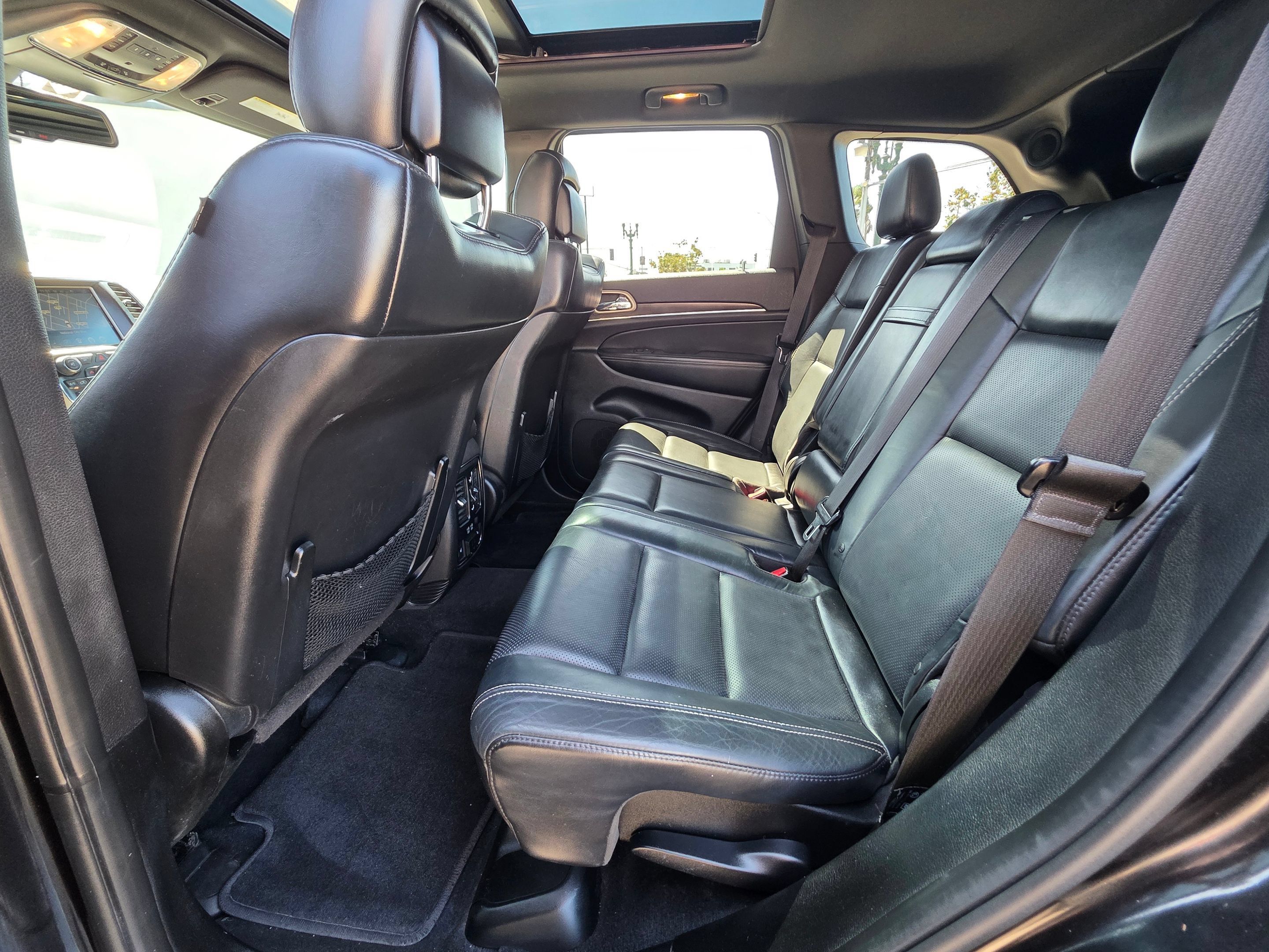 Used 2014 Jeep Grand Cherokee Limited w/ Luxury Group II RWD image 19
