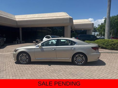 Used 2014 Lexus LS 460 w/ Comfort Package RWD image 5