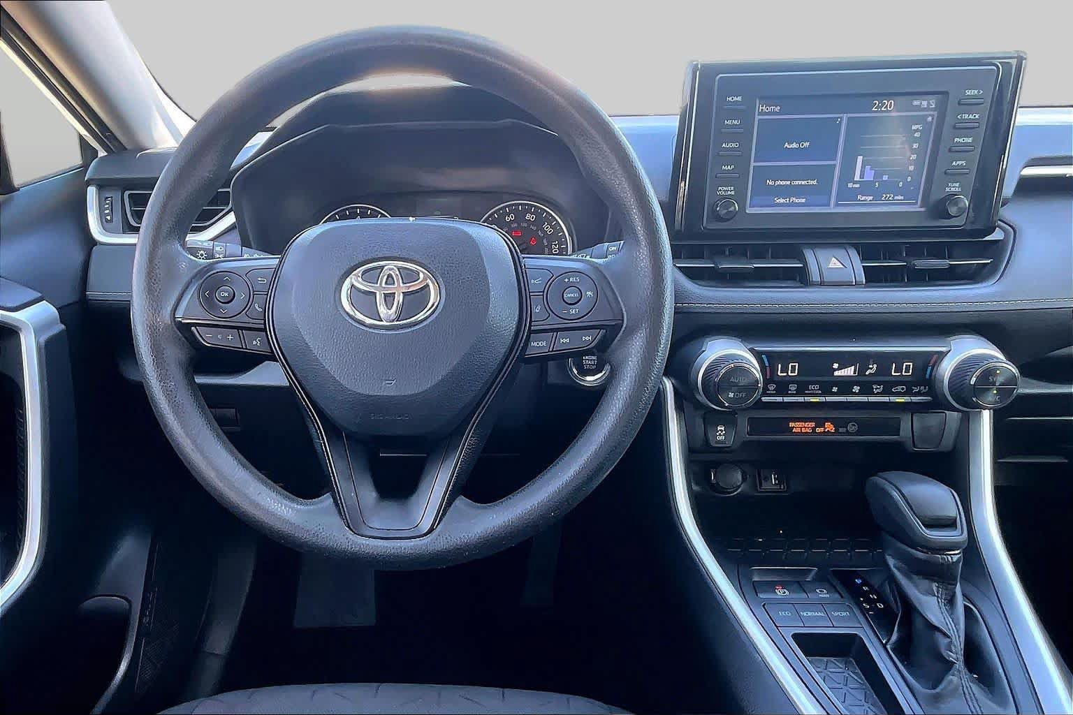 Used 2019 Toyota RAV4 XLE FWD image 6