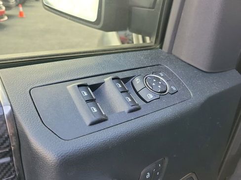 Used 2020 Ford F150 Raptor w/ Equipment Group 802A Luxury image 16