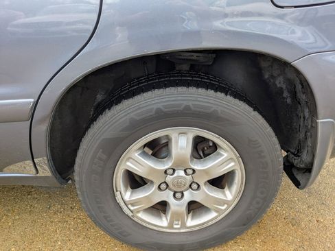 Used 2004 Toyota Highlander 2WD V6 image 21