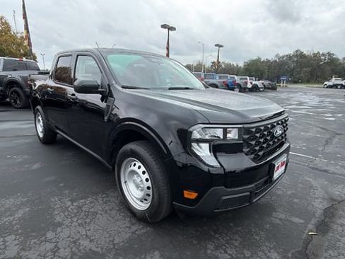 New 2025 Ford Maverick XL image 2