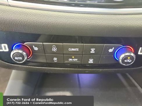 Used 2021 Buick Enclave Essence w/ Sound and Sites Package image 20