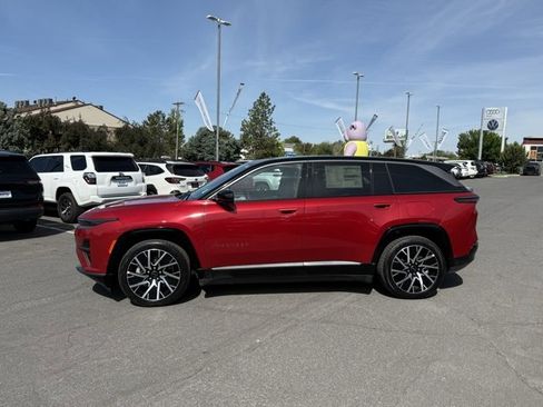 New 2025 Jeep Wagoneer S Limited image 9