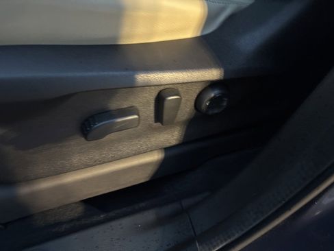 Certified 2023 Subaru Ascent Limited w/ Technology Package image 22