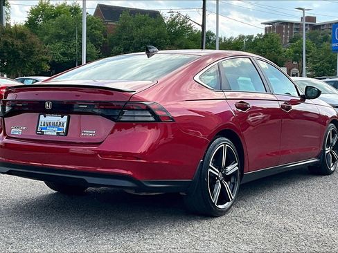 Used 2024 Honda Accord Sport image 2