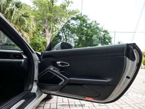 Used 2019 Porsche 911 Carrera RWD image 25