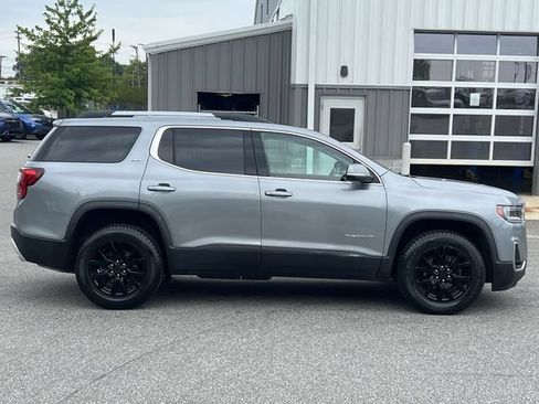 Used 2023 GMC Acadia SLT FWD image 14