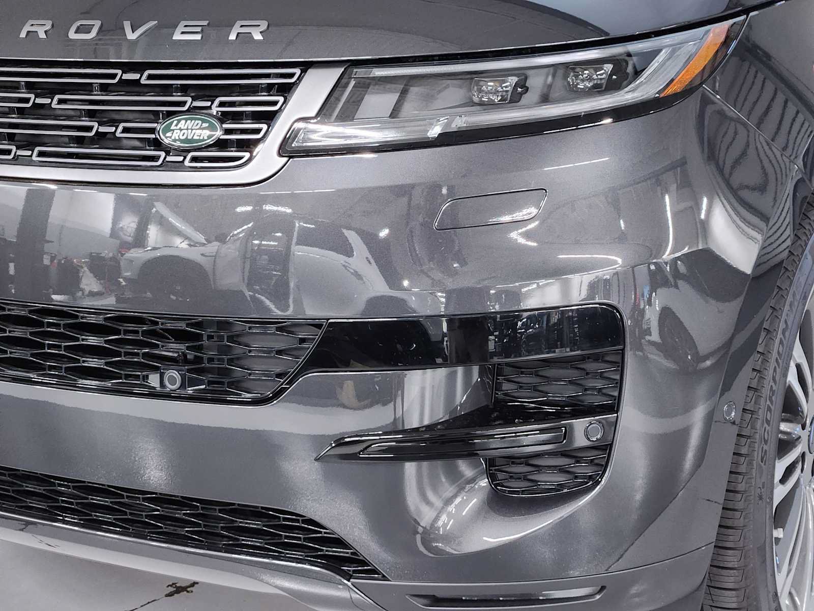 New 2026 Land Rover Range Rover Sport SE AWD/4WD image 12