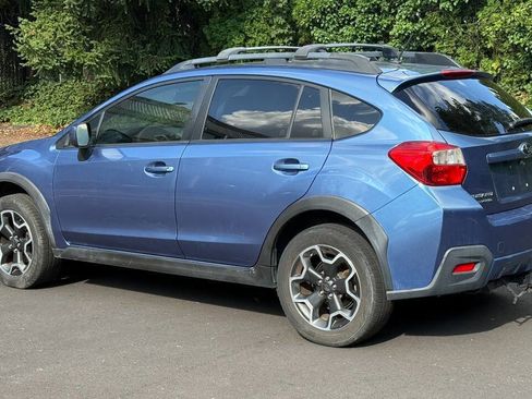 Used 2014 Subaru Crosstrek 2.0i Premium w/ Moonroof Package AWD/4WD image 7