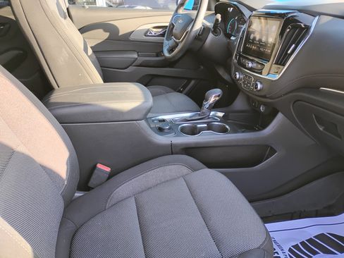 Used 2023 Chevrolet Traverse LT w/ LPO, Floor Liner Package image 12