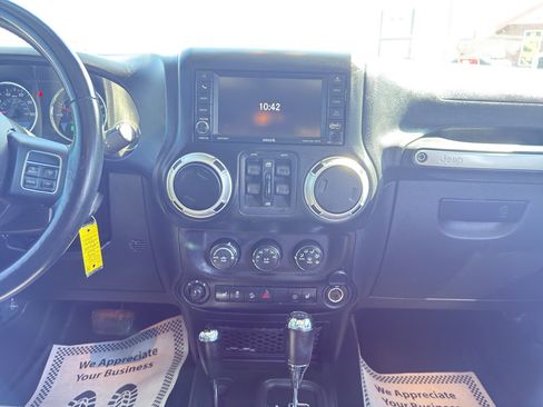 Used 2013 Jeep Wrangler Unlimited Sahara w/ Connectivity Group image 23