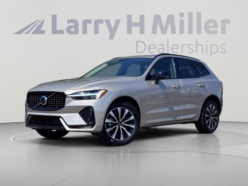 Used 2025 Volvo XC60 B5 Plus AWD/4WD image 1