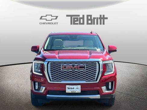 Used 2023 GMC Yukon Denali AWD/4WD image 2