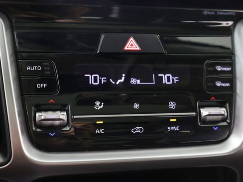 Used 2023 Kia Sorento S w/ Panoramic Sunroof Package AWD/4WD image 53