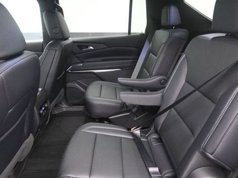 New 2026 Chevrolet Traverse LT w/ Midnight/Sport Edition FWD image 18