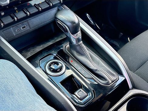 Used 2023 Chevrolet Colorado LT w/ LT Convenience Package image 17