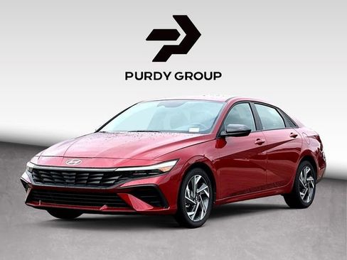Used 2025 Hyundai Elantra Sport FWD image 4