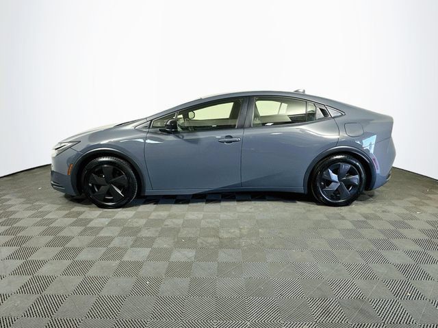 Certified 2024 Toyota Prius LE FWD image 5