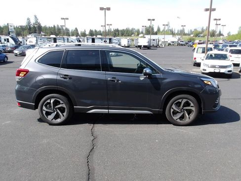Used 2022 Subaru Forester Touring w/ Popular Package #2 AWD/4WD image 6