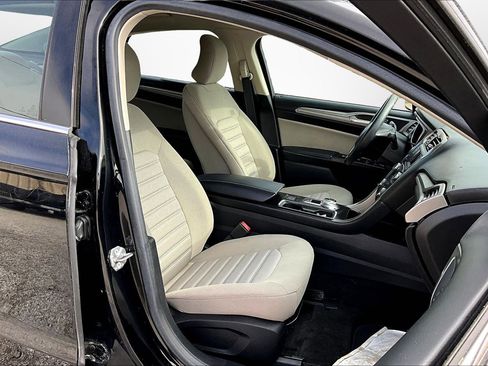 Used 2017 Ford Fusion S image 7